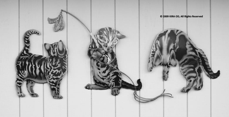 WEBCAT JPEGs X-LARGE/C-0_WebCat_XLs_Kittens_Playing_Triptych_PATINA_3877.jpg